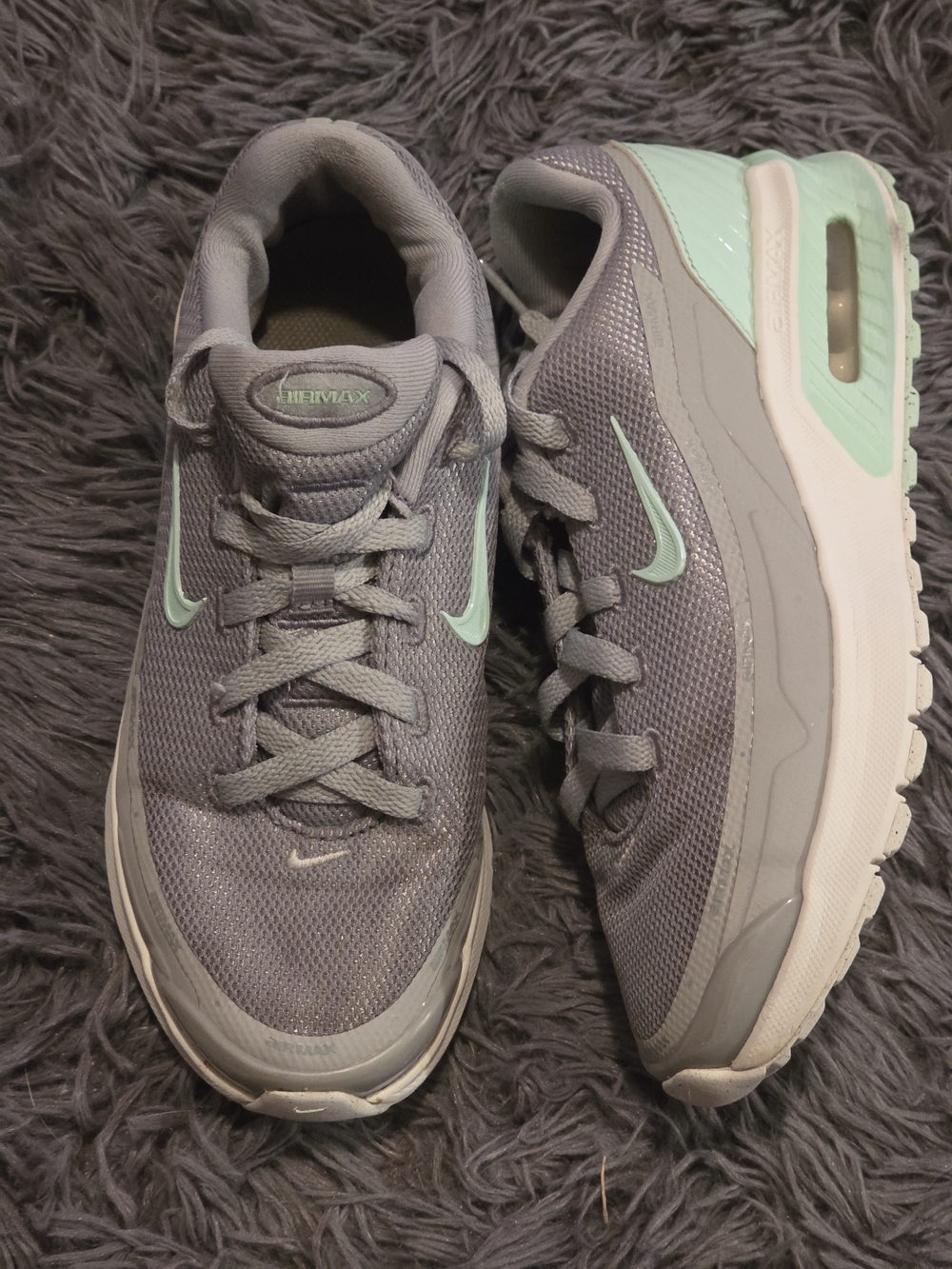 Nike Air Max Women's Gray & Mint Running Shoes Sz 6
